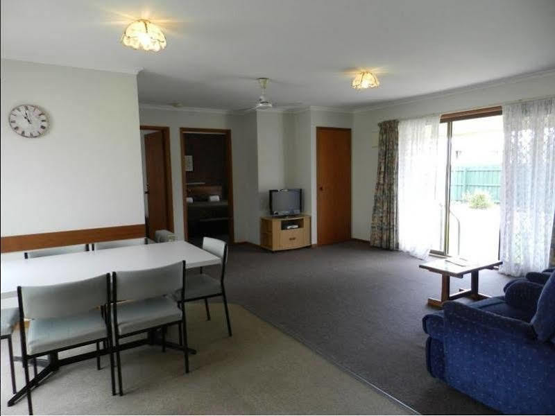 Lakes Jakaranda Holiday Units Lakes Entrance Extérieur photo
