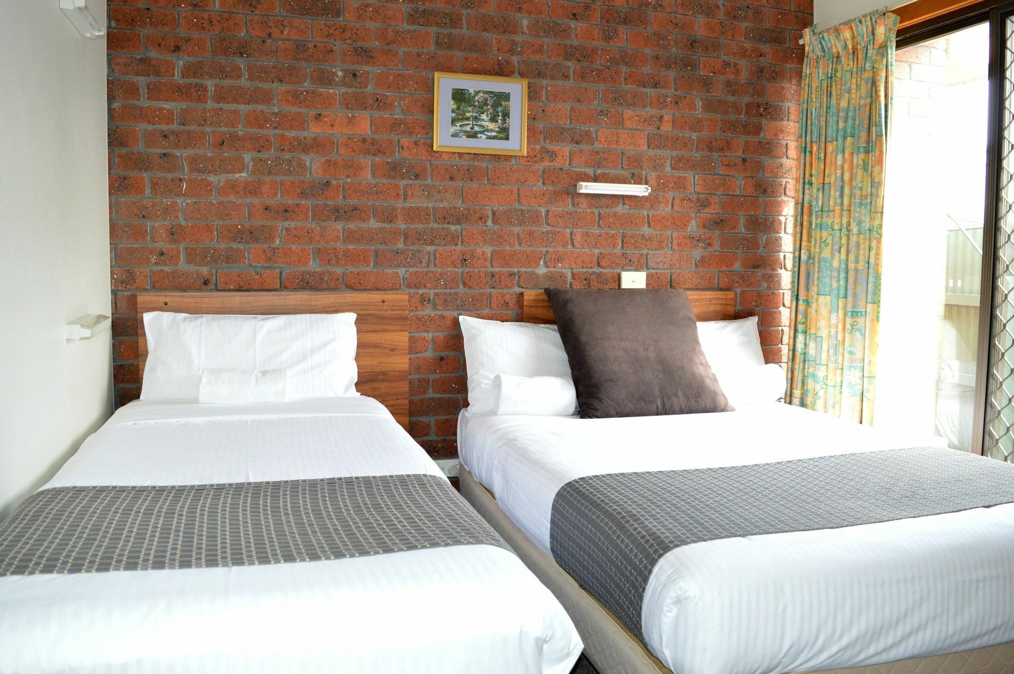 Lakes Jakaranda Holiday Units Lakes Entrance Extérieur photo